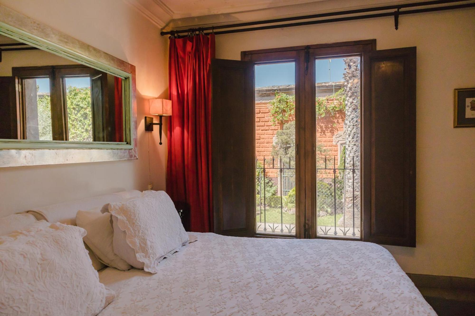 Bed and Breakfast Casa Florida Альенде Экстерьер фото